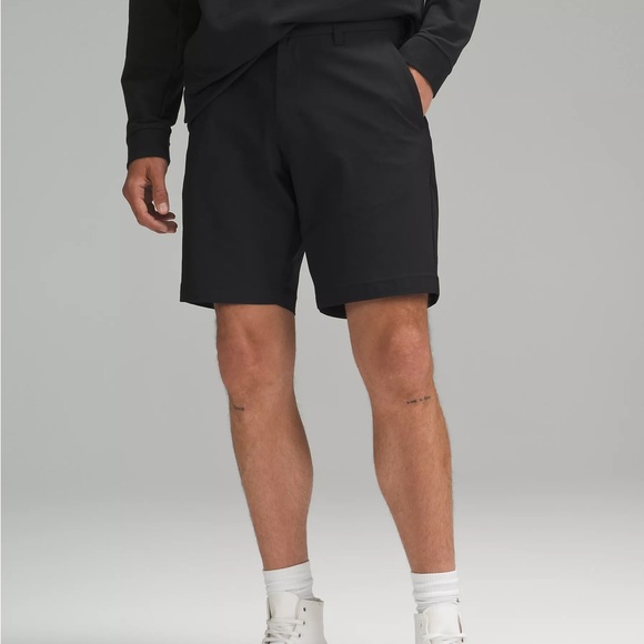 Lululemon Commission Short Classic 9” - Picture 2 of 6